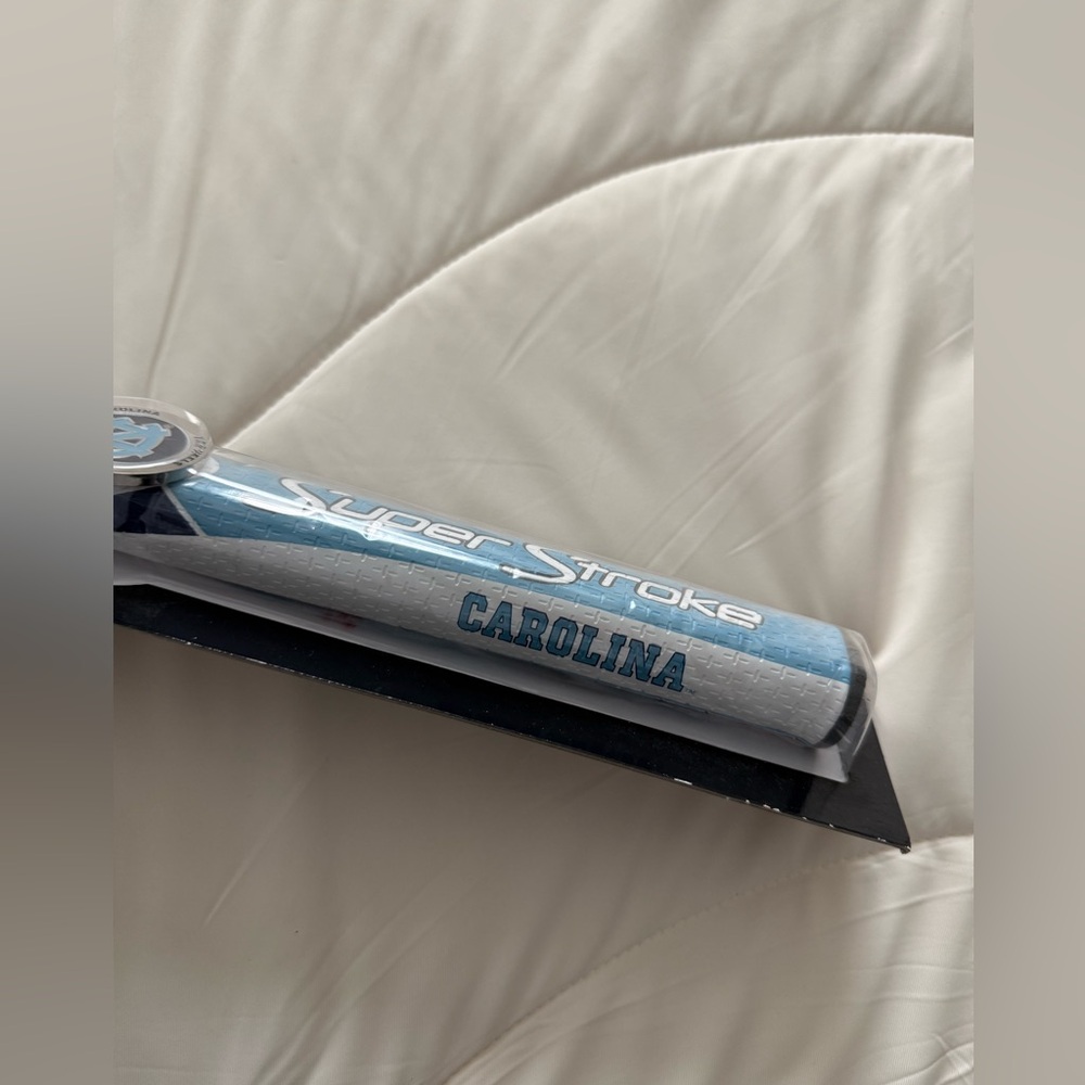 SuperStroke UNC Golf Putter Grip - Picture 3 of 5